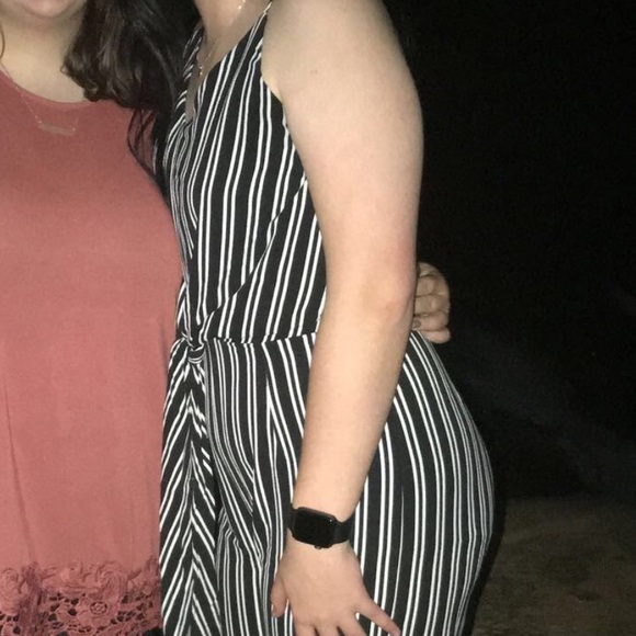 BUNDLE - 2 jumpers - Picture 1 of 3